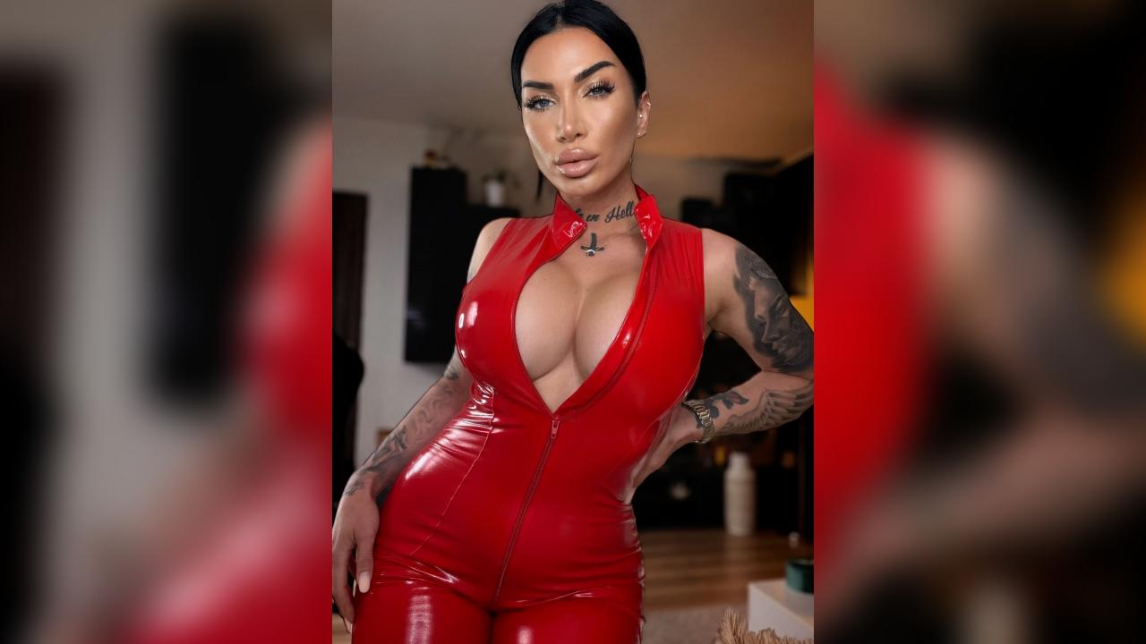 Webcam chat profile for ElektraSheDemon: Dominatrix