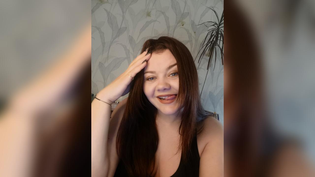 Webcam chat profile for MissTempt: Ask about my Hobbies