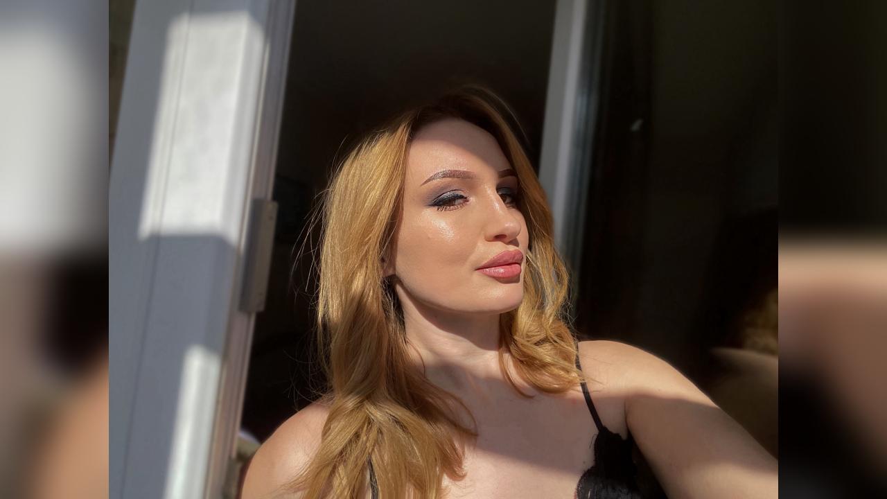 Webcam chat profile for Rerlissea: Ask about my Hobbies