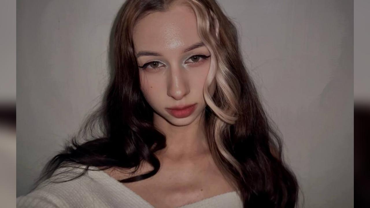 Webcam chat profile for MoonMuse: Outfits