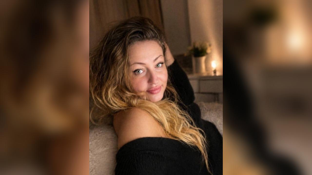 Webcam chat profile for Honelia: Ask about my Hobbies