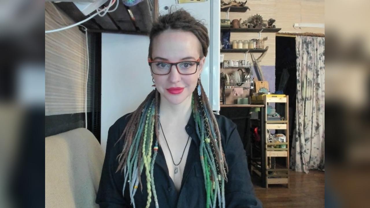 Webcam chat profile for LisaFoxy: Legs, feet & shoes