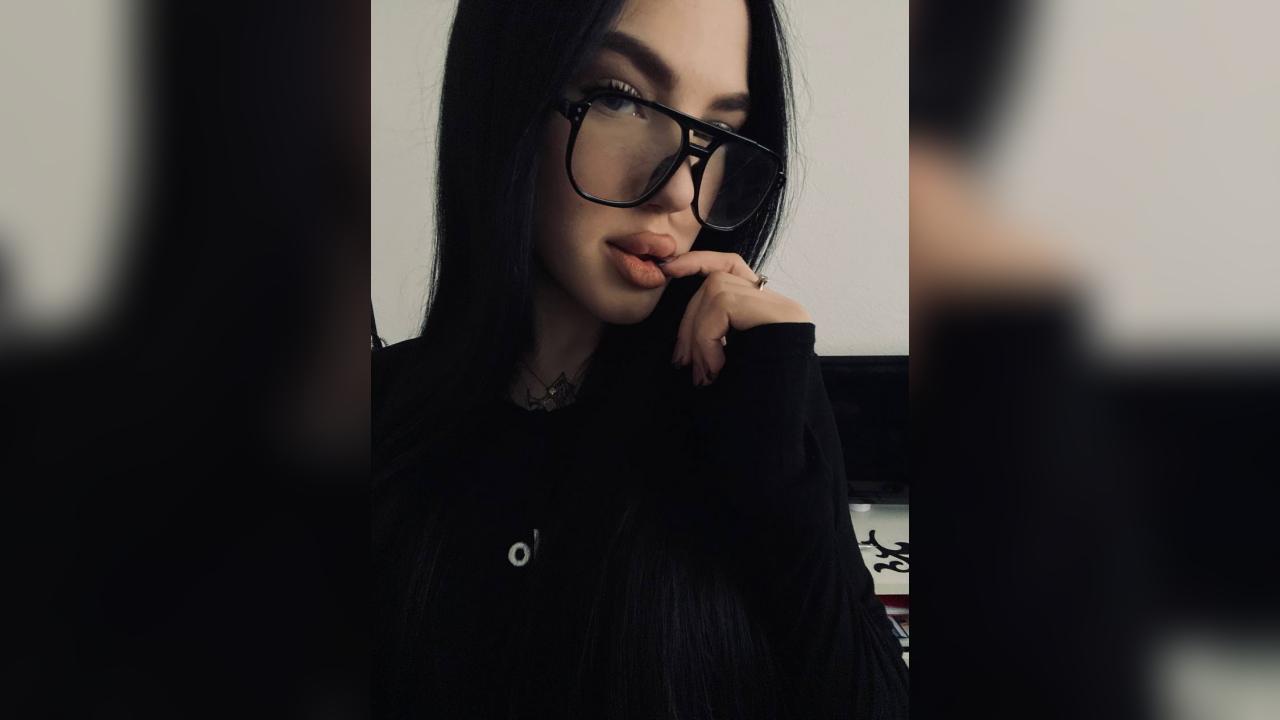 Webcam chat profile for Linksksks: Ask about my other interests
