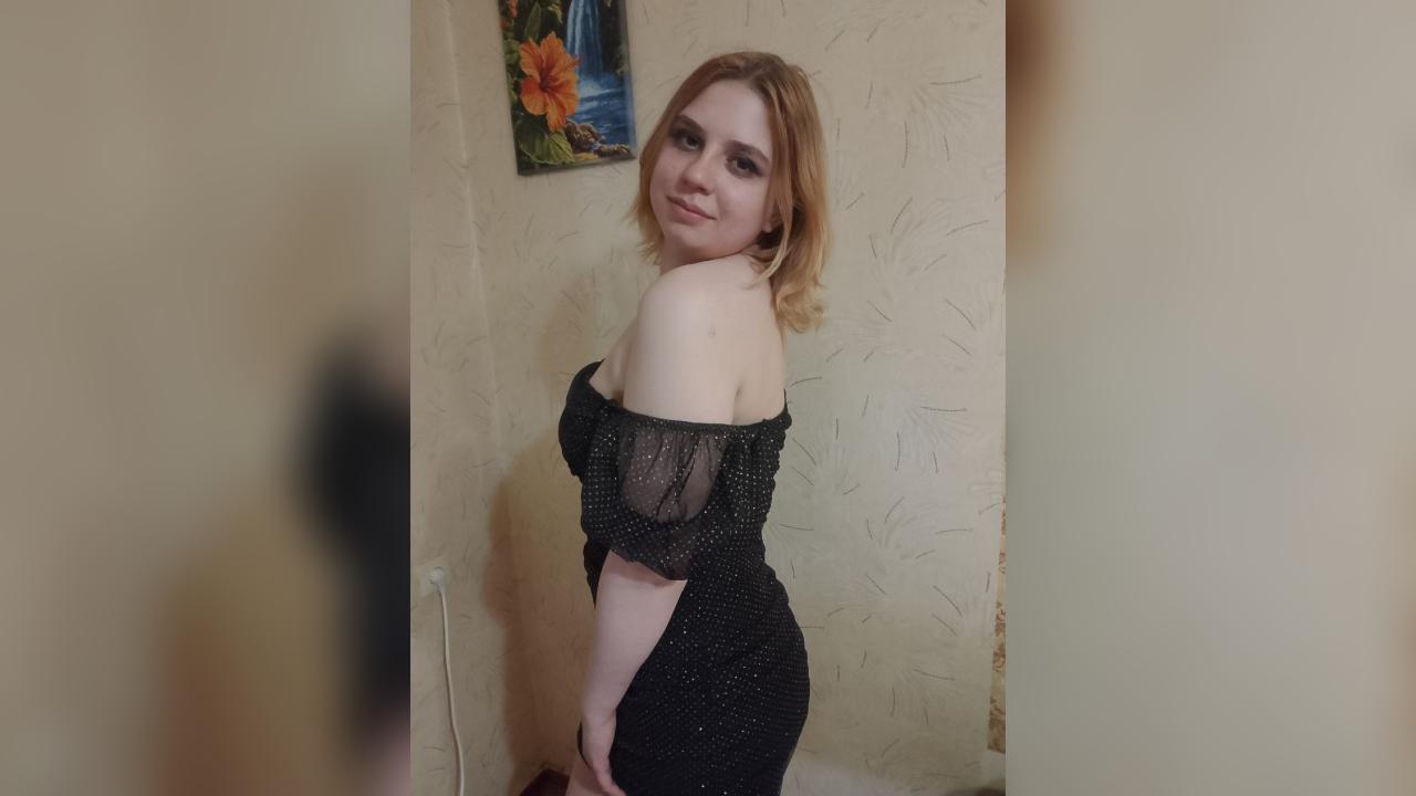 Webcam chat profile for Rovina: Ask about my Hobbies