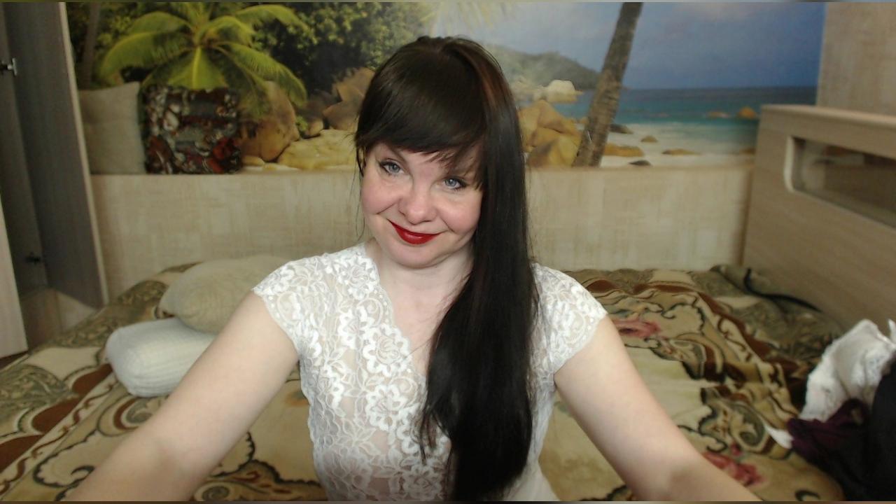 Webcam chat profile for Destinybbb: Bondage & discipline