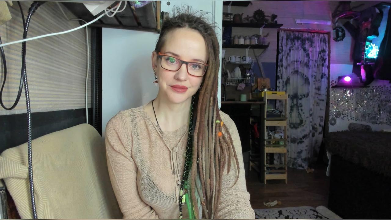 Webcam chat profile for LisaFoxy: Legs, feet & shoes