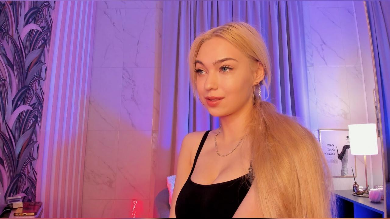 Webcam chat profile for AlysiaSun: Legs, feet & shoes