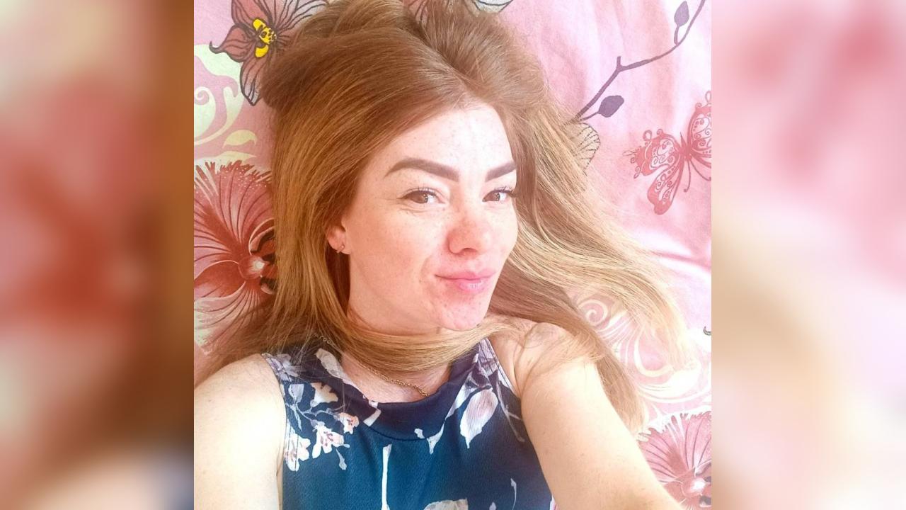 Webcam chat profile for 1Foxy: Ask about my Hobbies