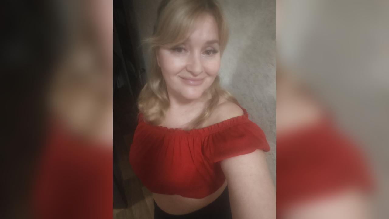 Webcam chat profile for Belora: Ask about my Hobbies