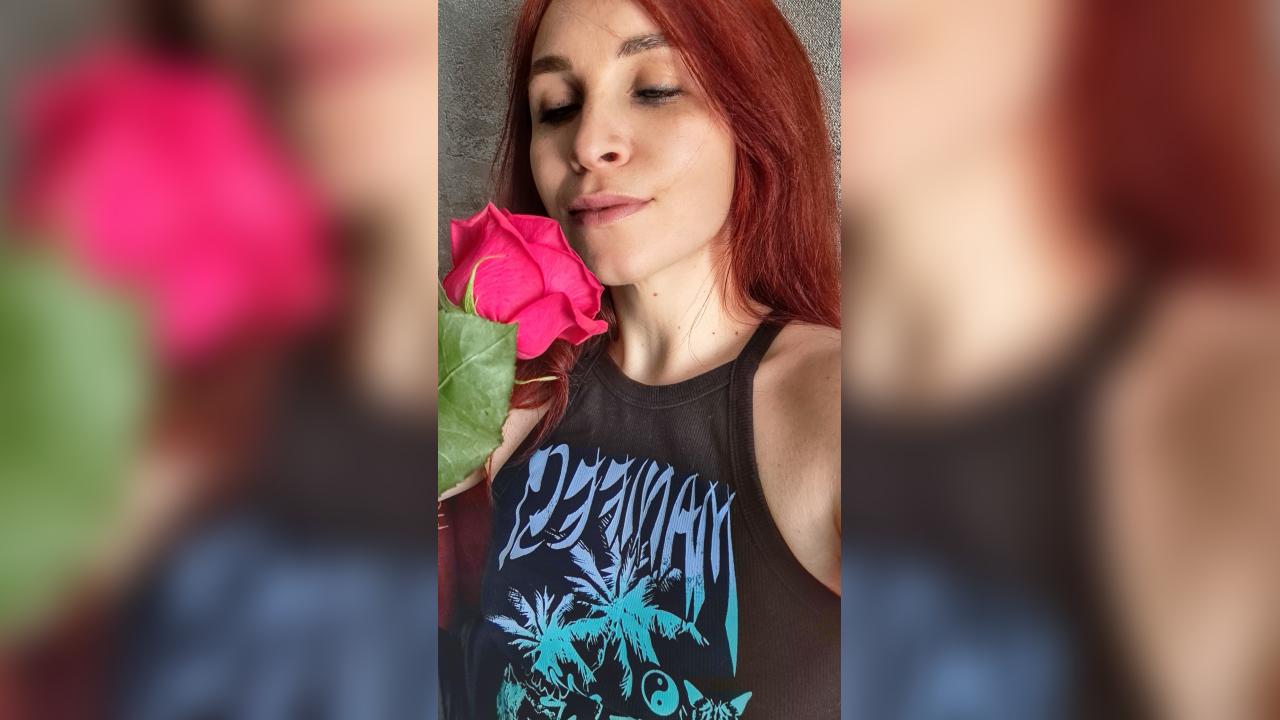 Webcam chat profile for DarkOrchid: Kissing