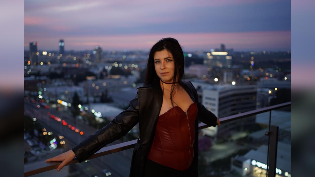 Webcam chat profile for SiaVelvet: Dancing