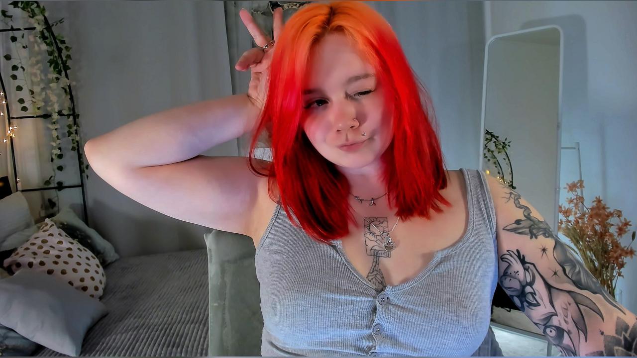 Webcam chat profile for lunaali: Latex & rubber