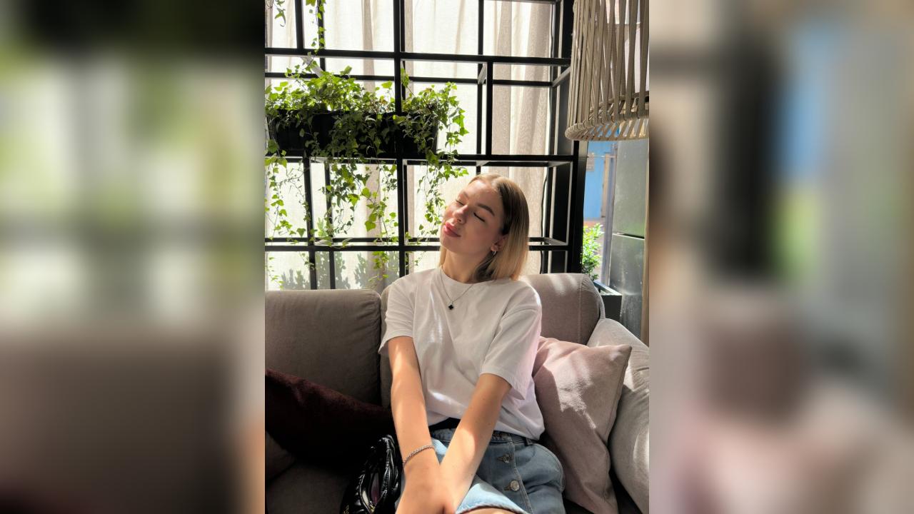 Webcam chat profile for ChloeBennett: Leather