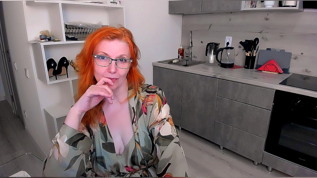 Webcam chat profile for AlmazFireFoxOne: Kissing