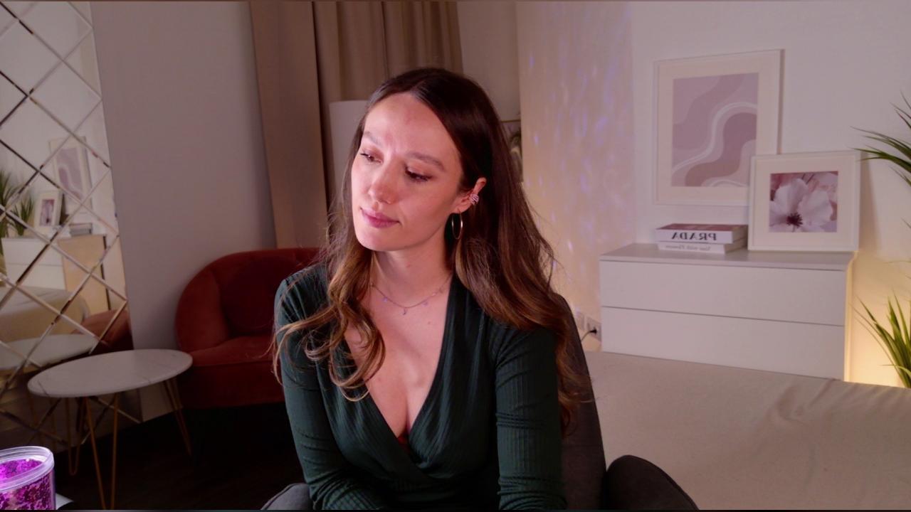 Webcam chat profile for AgnesGoddes: Legs, feet & shoes