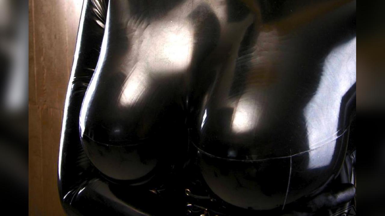 Webcam chat profile for MissDesire: Foot fetish