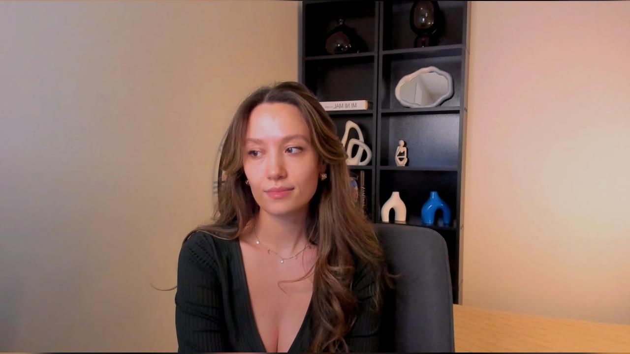Webcam chat profile for AgnesGoddes: Legs, feet & shoes