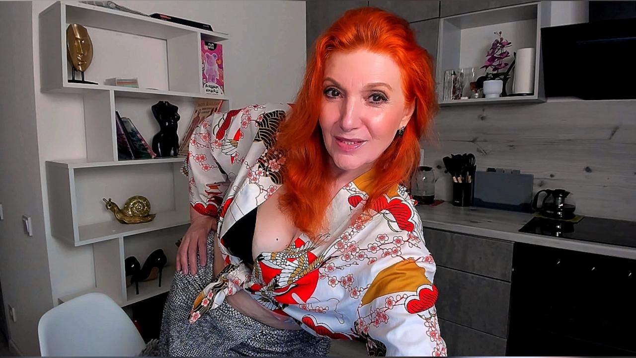 Webcam chat profile for AlmazFireFoxOne: Kissing