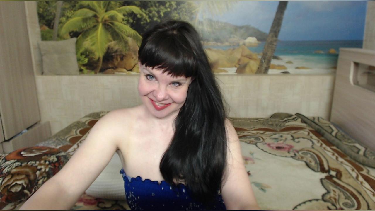 Webcam chat profile for Destinybbb: Bondage & discipline