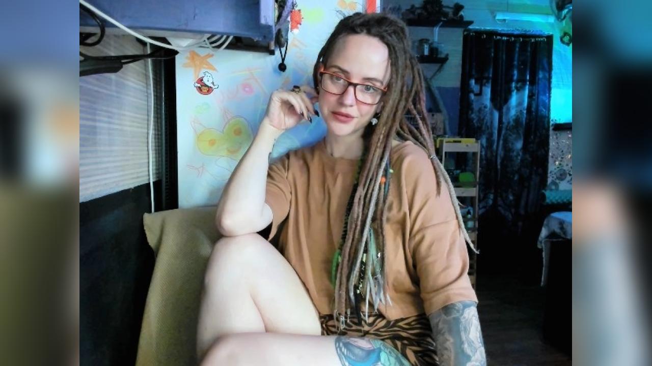 Webcam chat profile for LisaFoxy: Legs, feet & shoes