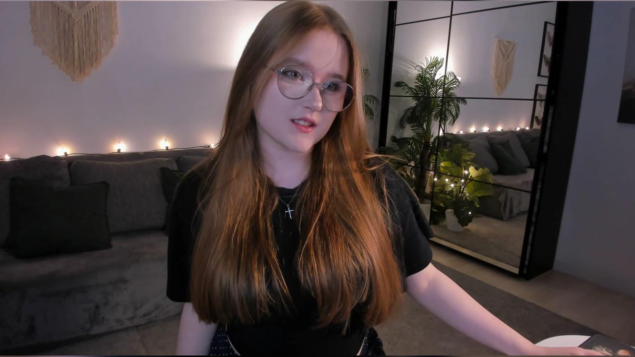Webcam chat profile for bonniewright: Legs, feet & shoes
