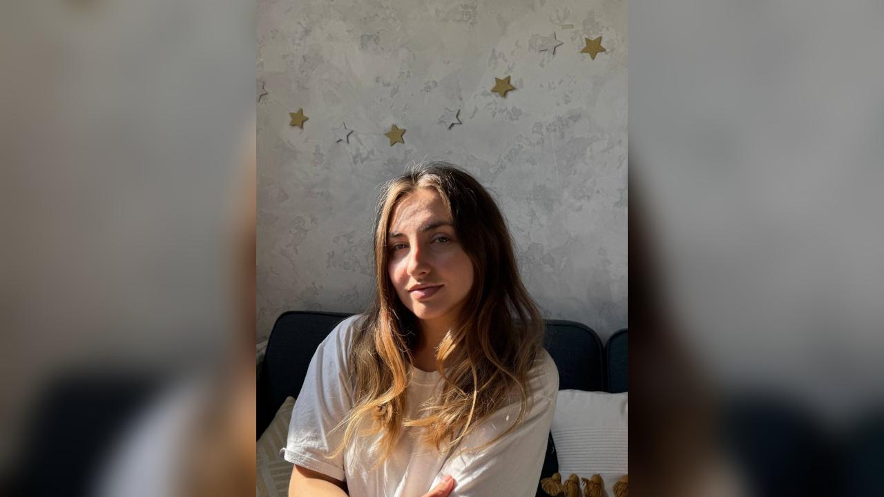 Webcam chat profile for LovelyAura