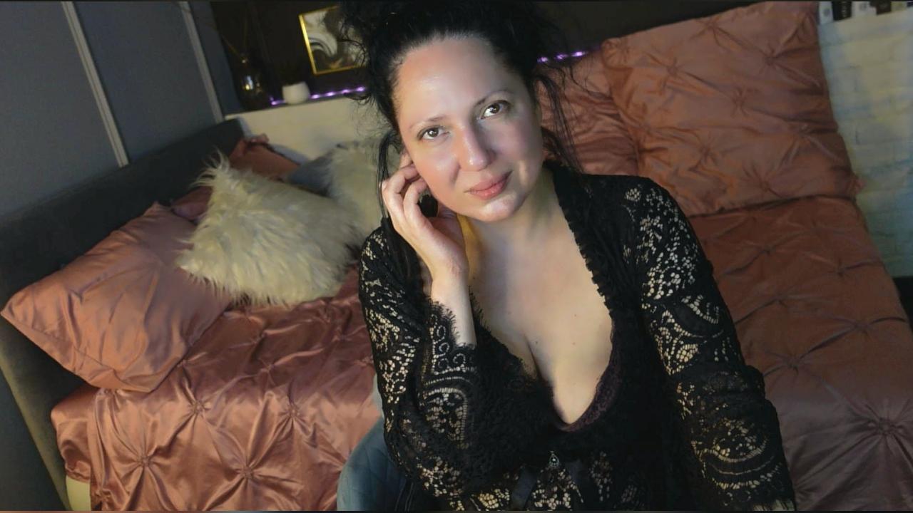 Webcam chat profile for AnitaMuse: Latex & rubber