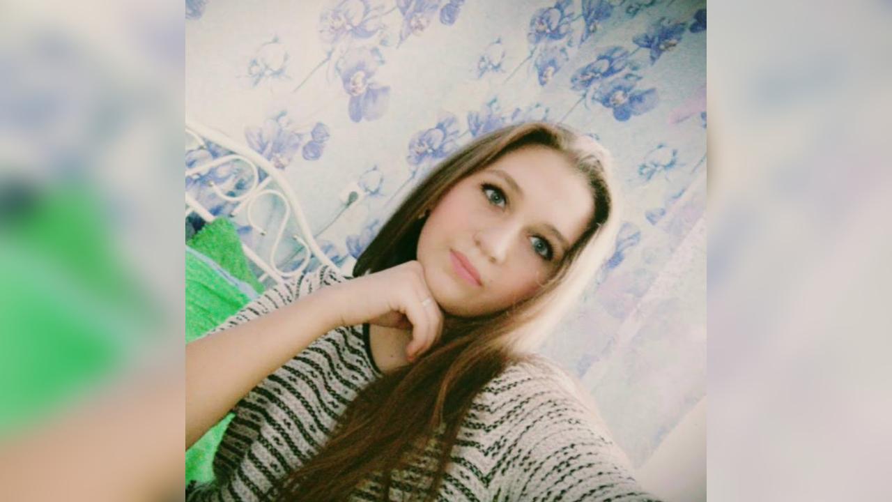 Webcam chat profile for Zerlisse: Ask about my Hobbies