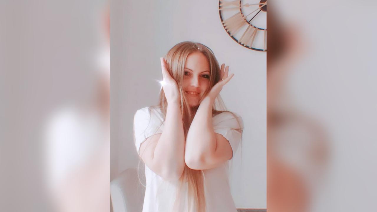 Webcam chat profile for MissLilix: Leather