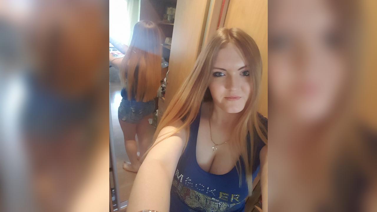 Webcam chat profile for MissLilix: Ask about my other interests