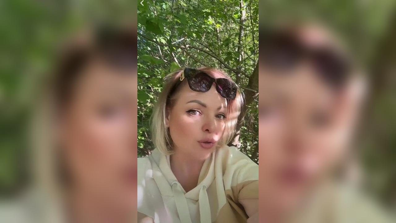 Webcam chat profile for BellaKiss
