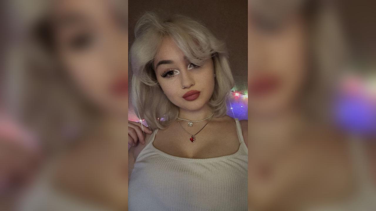 Webcam chat profile for CherryRush909: Ask about my Hobbies