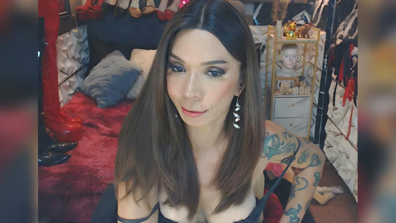 Webcam chat profile for CELINAFOX: Dominatrix