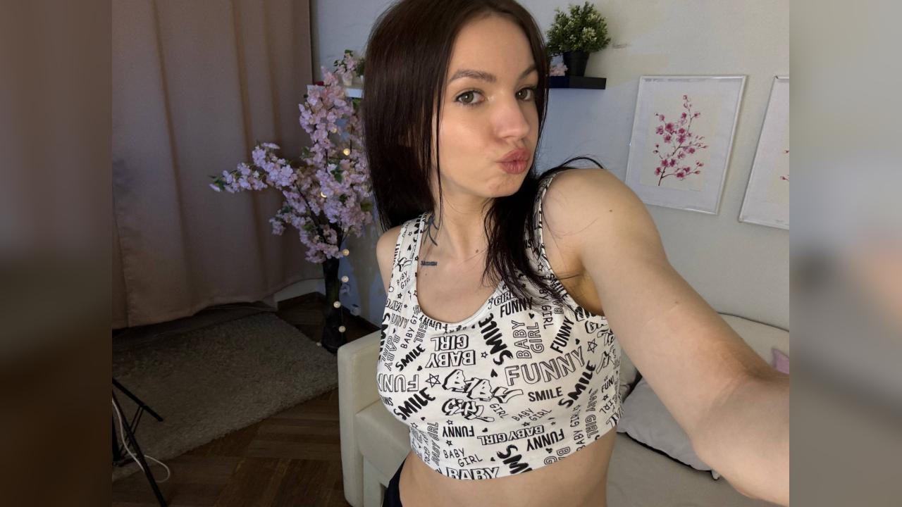 Webcam chat profile for LunaCome: Lingerie & stockings