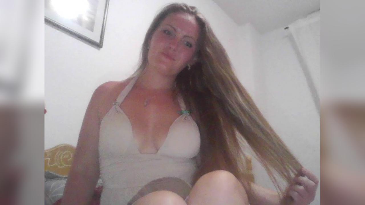 Webcam chat profile for MissLilix: Ask about my other interests