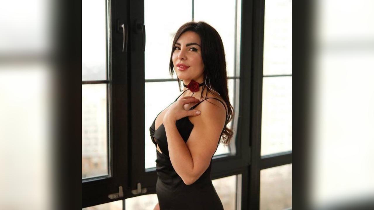 Webcam chat profile for VelvetFox404: Ask about my Hobbies