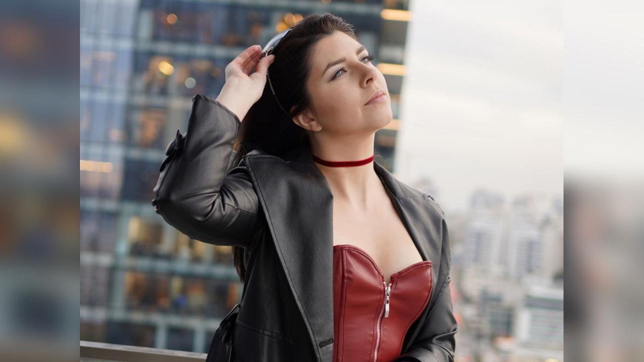 Webcam chat profile for SiaVelvet: Dancing
