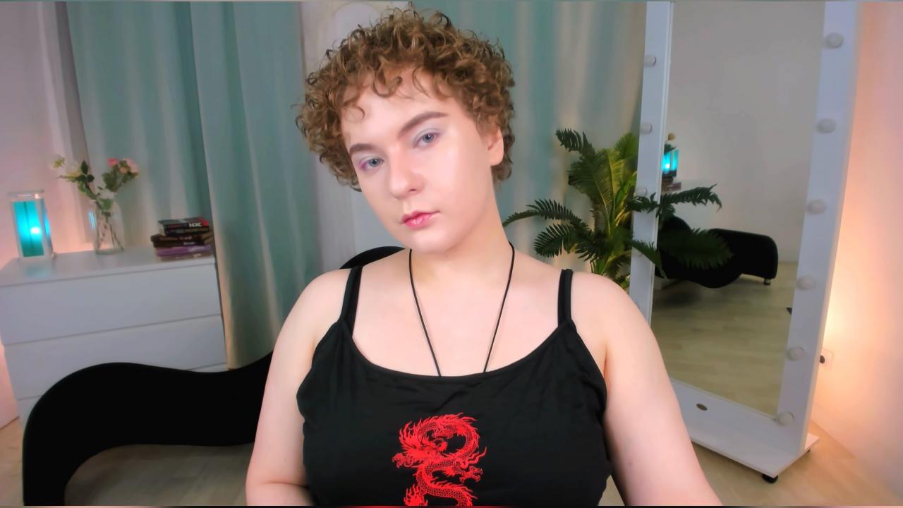 Webcam chat profile for MelittaAdams: Freckles
