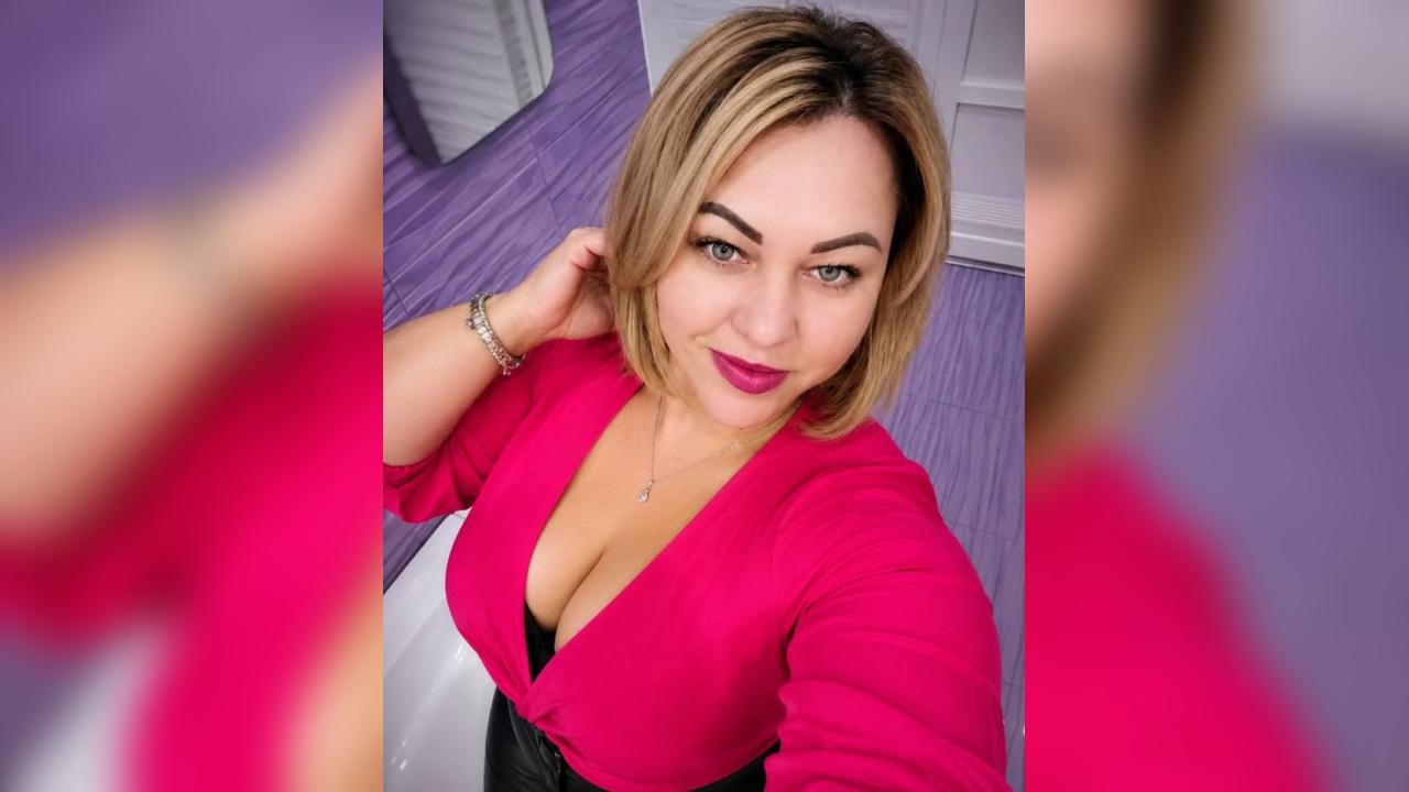 Webcam chat profile for PearlTemptation: Ask about my Hobbies