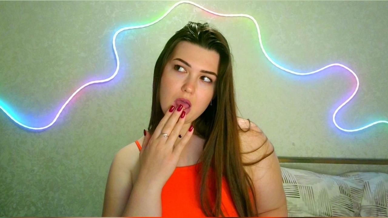 Webcam chat profile for TatiAllure: Nails