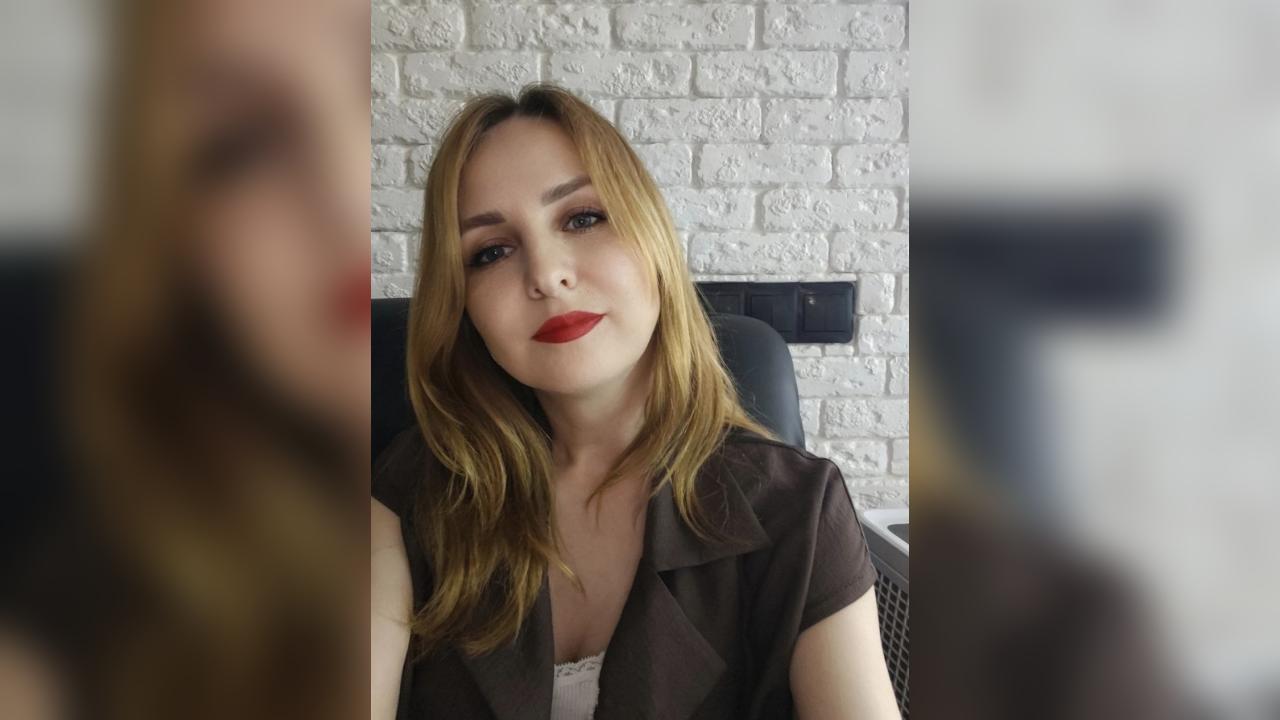 Webcam chat profile for LisaBlonde