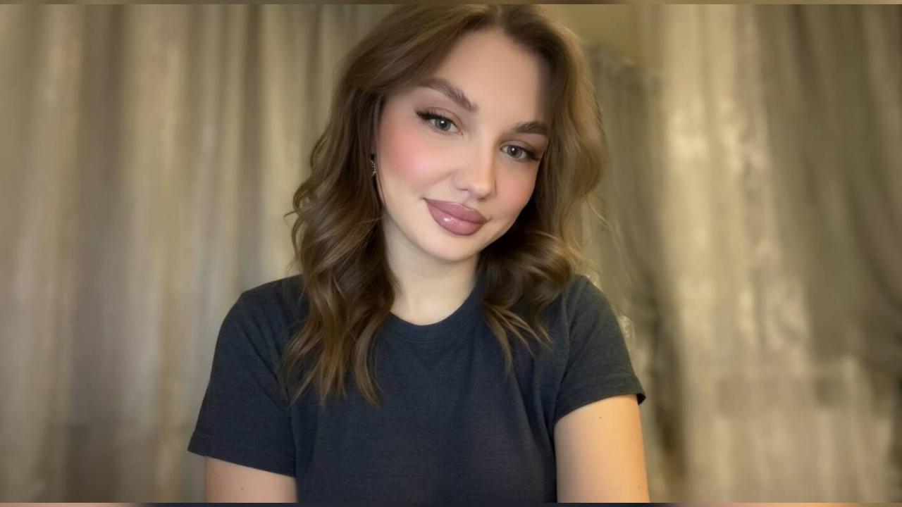 Webcam chat profile for DreamyCat: Dancing