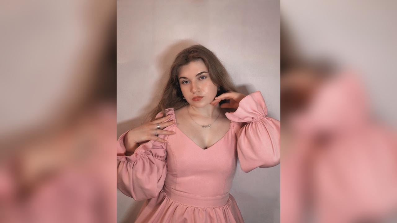 Webcam chat profile for GloriaRai: Outfits