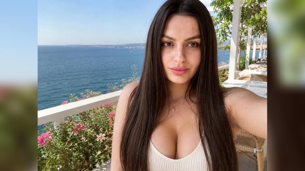 Webcam chat profile for Mirenya: Ask about my Hobbies