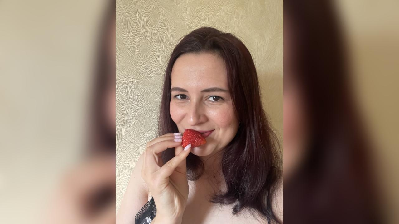 Webcam chat profile for 1CreamRaspberry