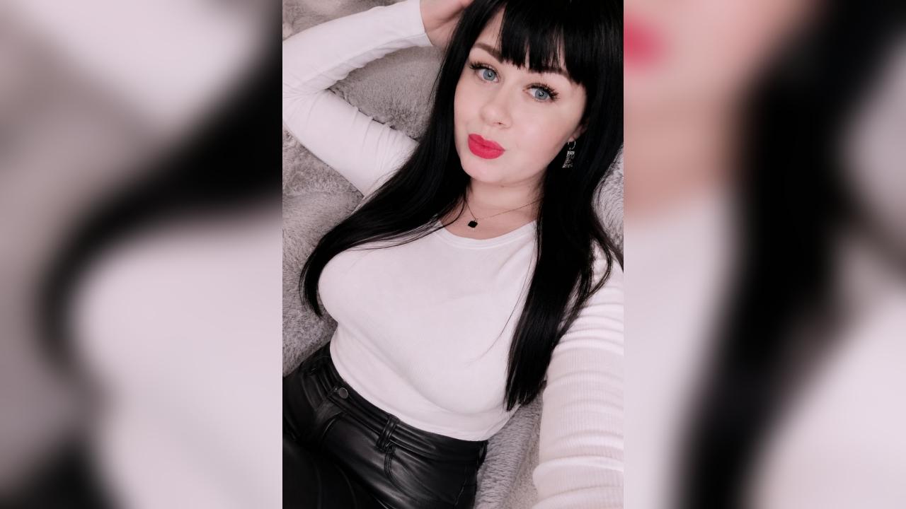 Webcam chat profile for SkinToSkin: Legs, feet & shoes