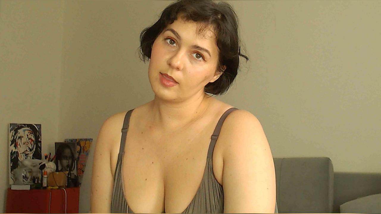 Webcam chat profile for MissShyMira: Outfits