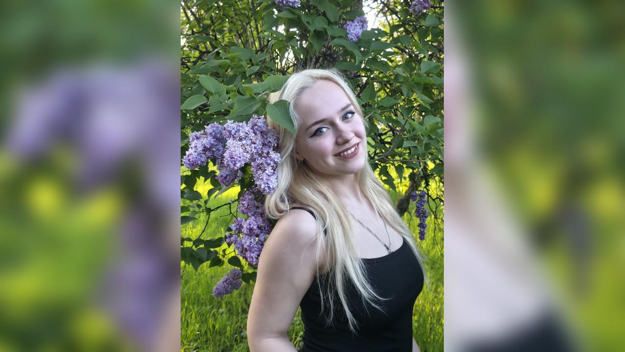 Webcam chat profile for Sloanne: Ask about my Hobbies