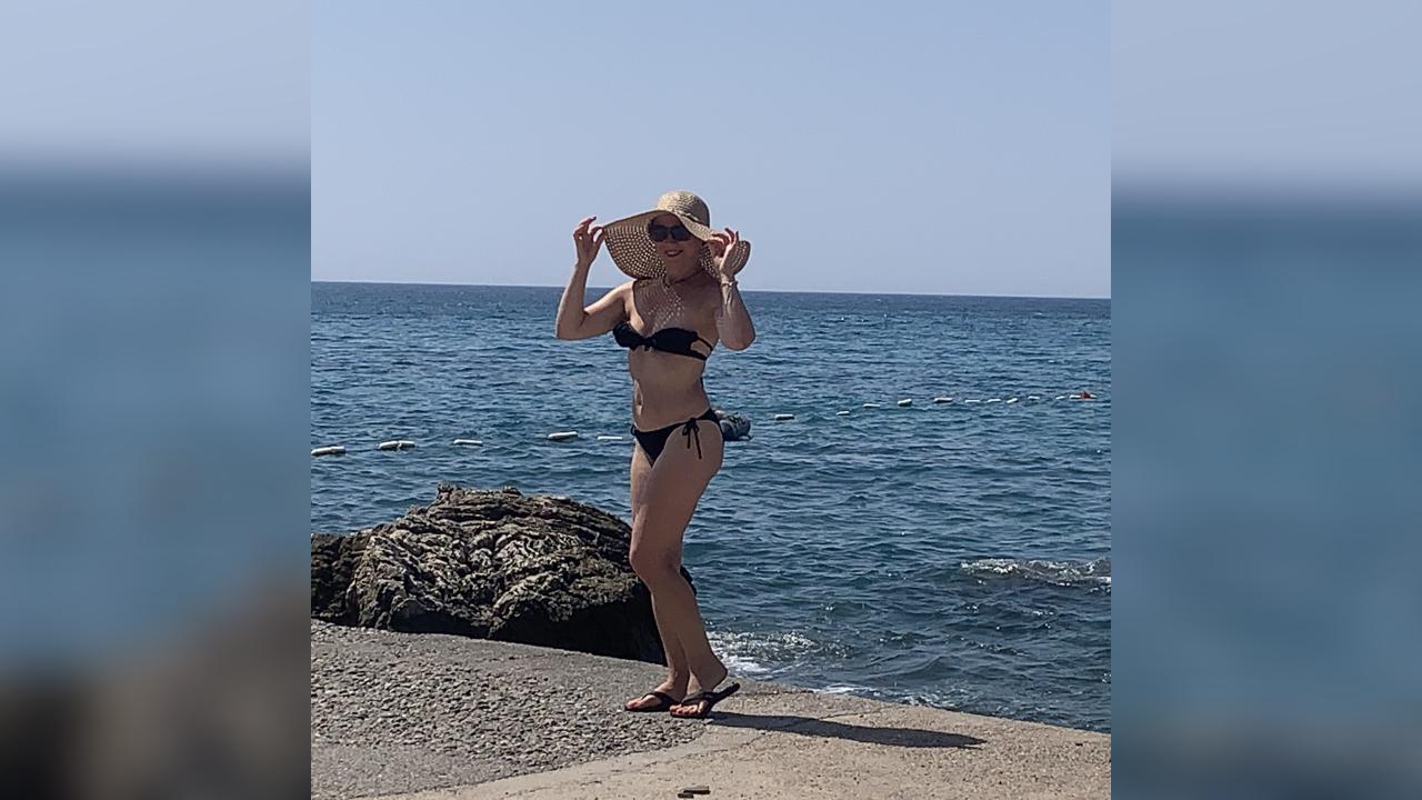 Webcam chat profile for Charming4332Lad: Legs, feet & shoes