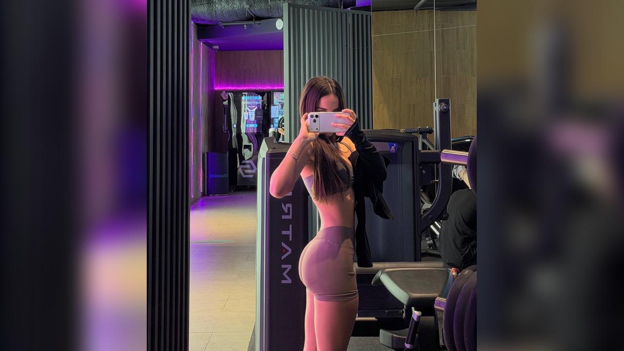 Webcam chat profile for LollyLips: Leather